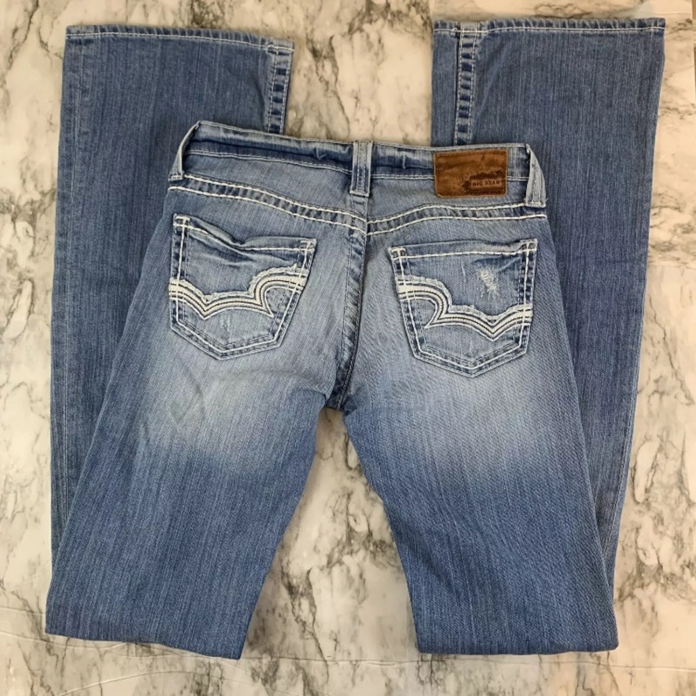 ISO Big Star Sweet 26 xxlong or 27 xxlong.